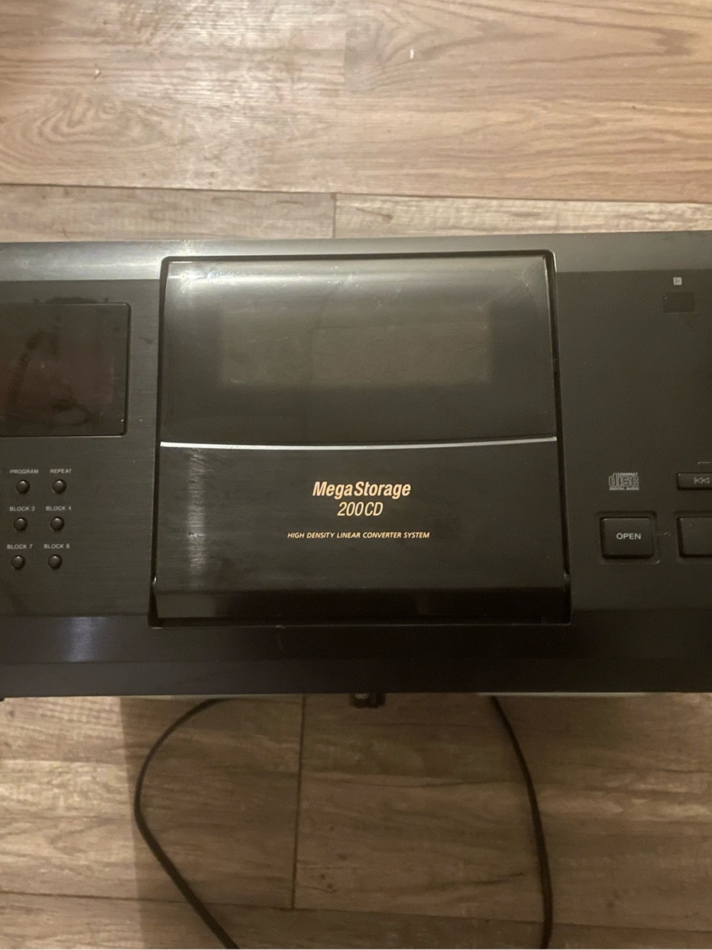 Sony MegaStorage 200CD Portable CD Player - Black